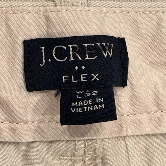 Men’s j crew factory slim flex chino
light stain on bottom back left leg of pant - Picture 11 of 12
